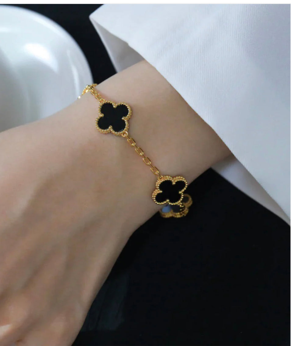 BRACELET MOP NOIR CLOVER 5 MOTIFS